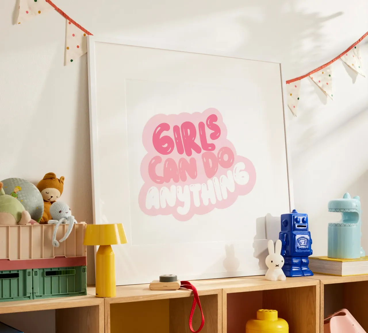 Le ragazze possono fare tutto, Citazione femminista poster con telaio in legno da pdigitalprints