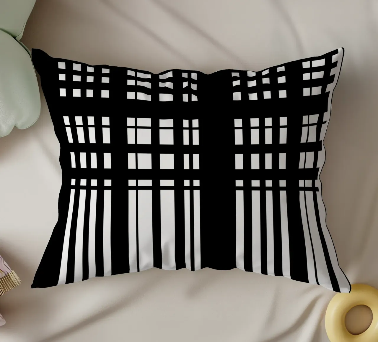 Bianco e nero 4 - Griglie astratte cuscino da KHouse Studio
