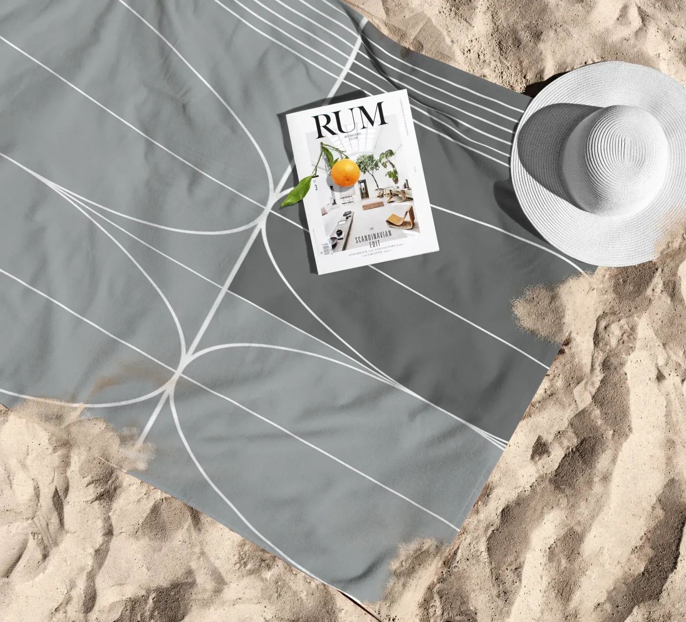 Gray Strandtuch von KHouse Studio