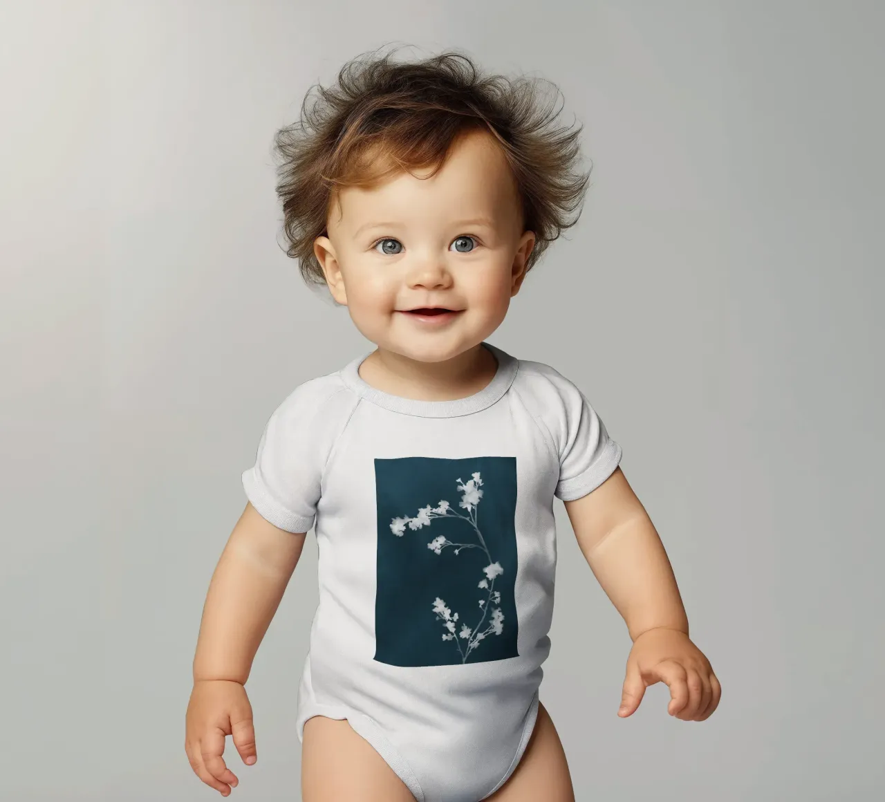 Blaue Blumen Cyanotypie Kurzarm Babybody von amini54