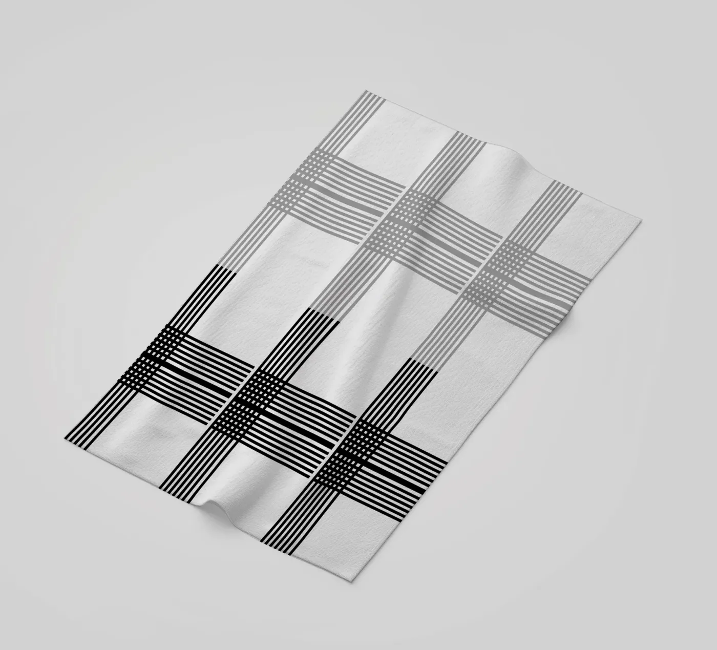 Motif de lignes grises et noires serviette de plage de KHouse Studio