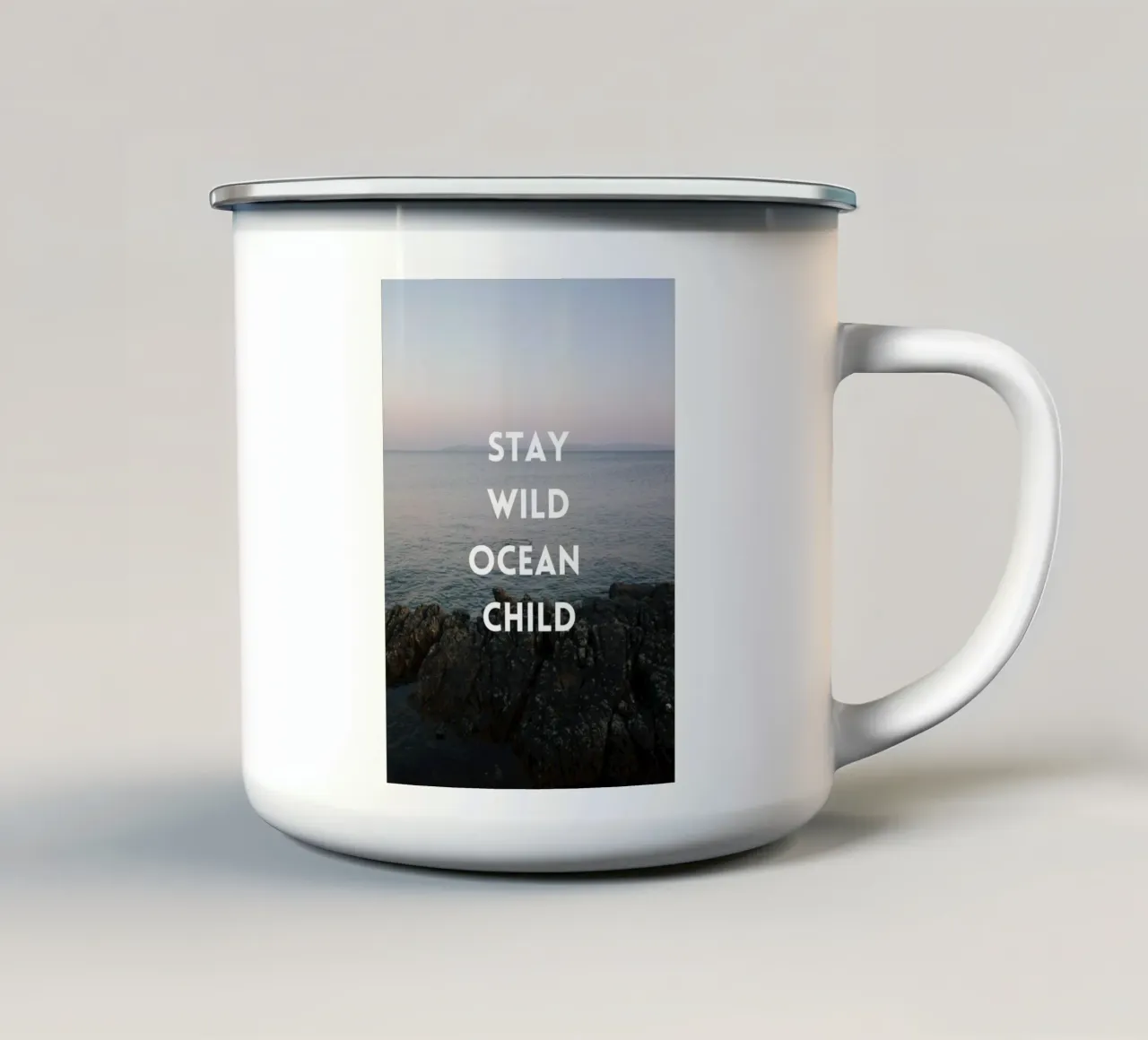 Stay Wild Ocean Child tazza in smalto da The Wild Creative Studio