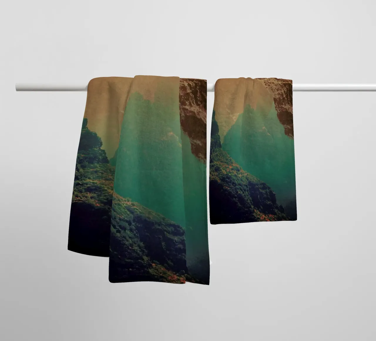 Esfera towel by Victorsbeard