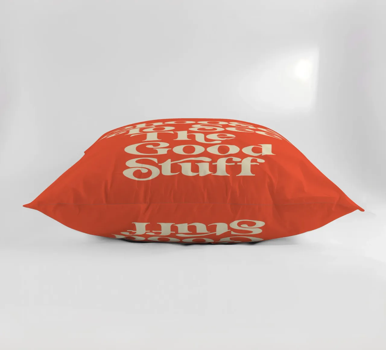 Scegliere di vedere le cose belle Design tipografico elegante cuscino da THE MOTIVATED TYPE