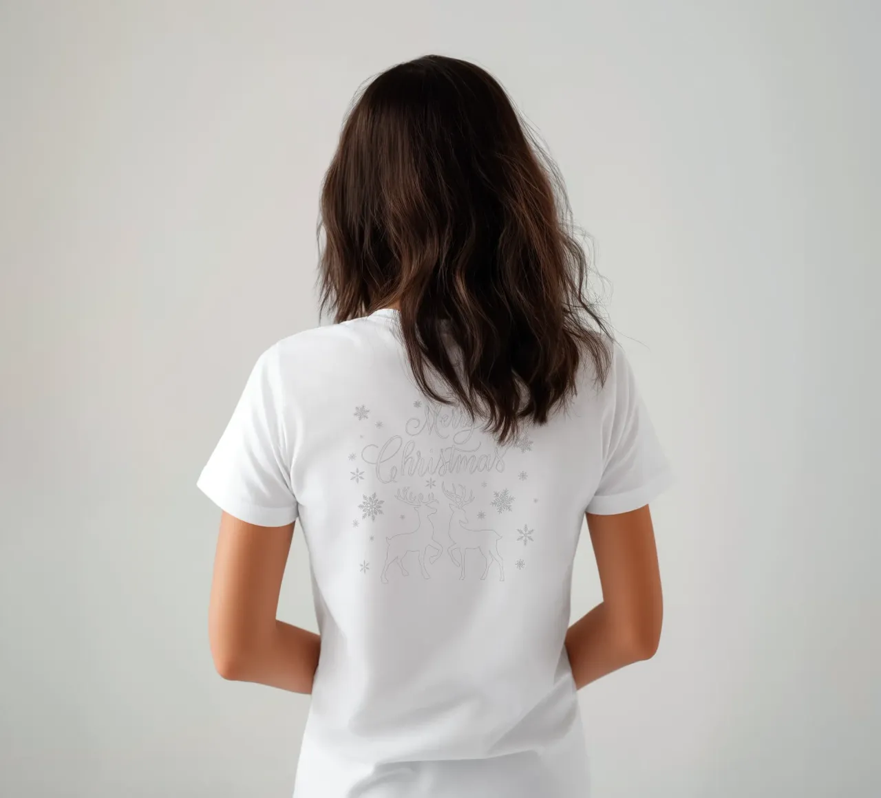 Buon Natale con cervi, caprioli e fiocchi di neve t-shirt da CalliLetters