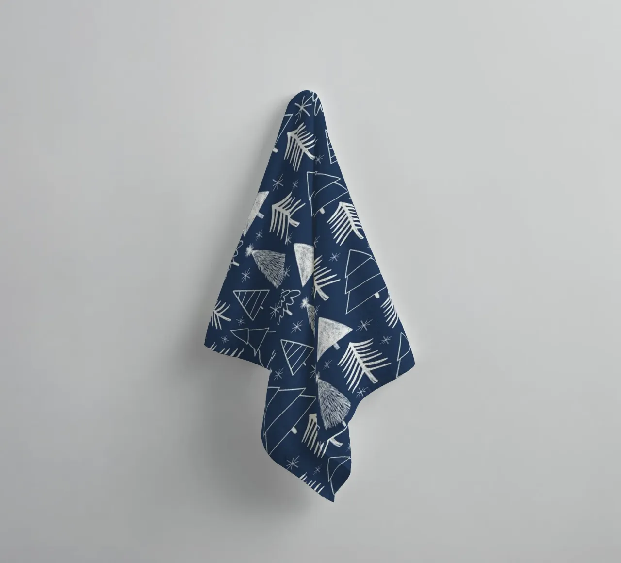 Weihnachtsbaum - Immergrüner Baum - Tannenbaum Blau Handtuch von susanacosta