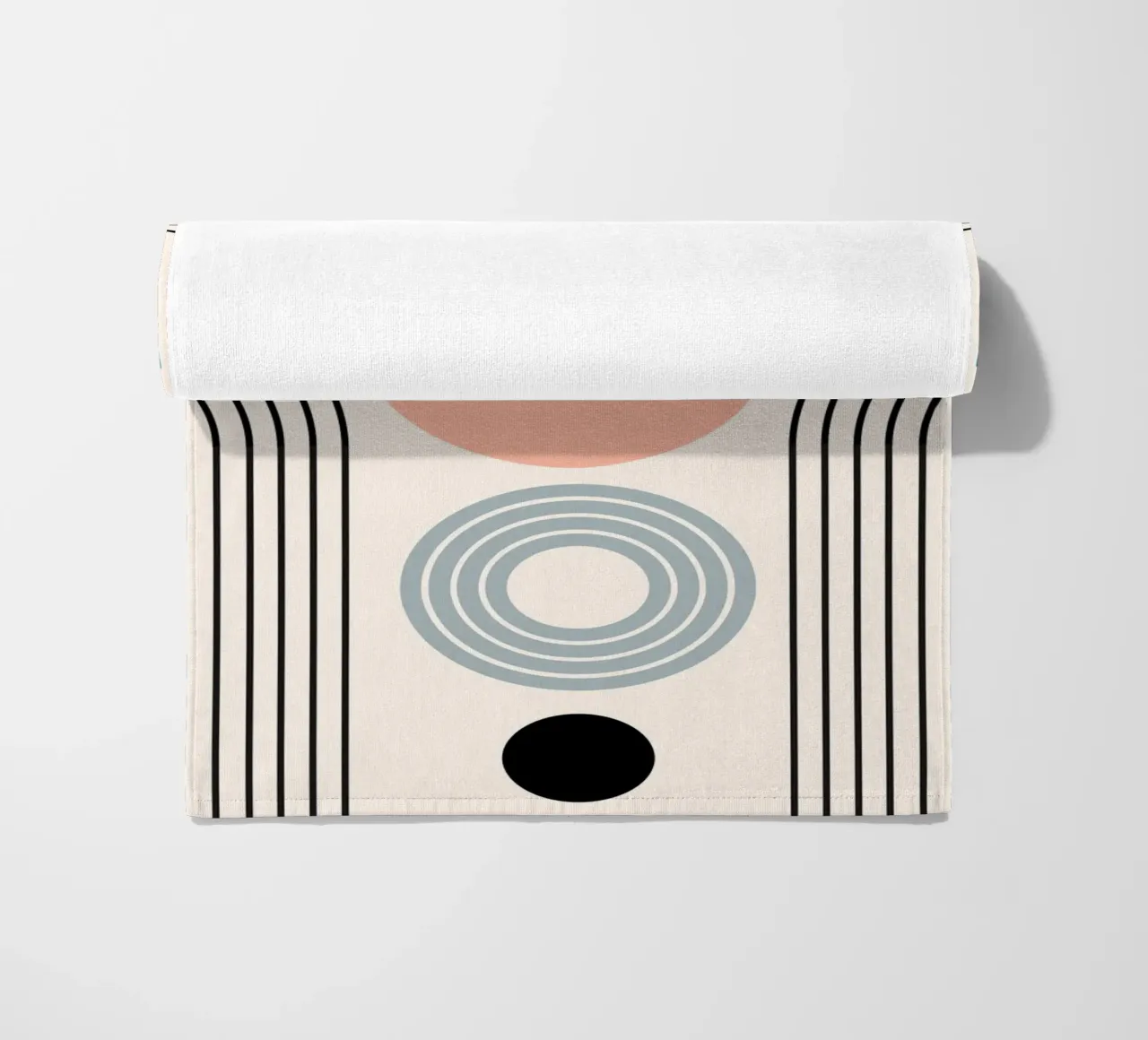 Balanced geometric shapes with circle telo mare da LisaArtes