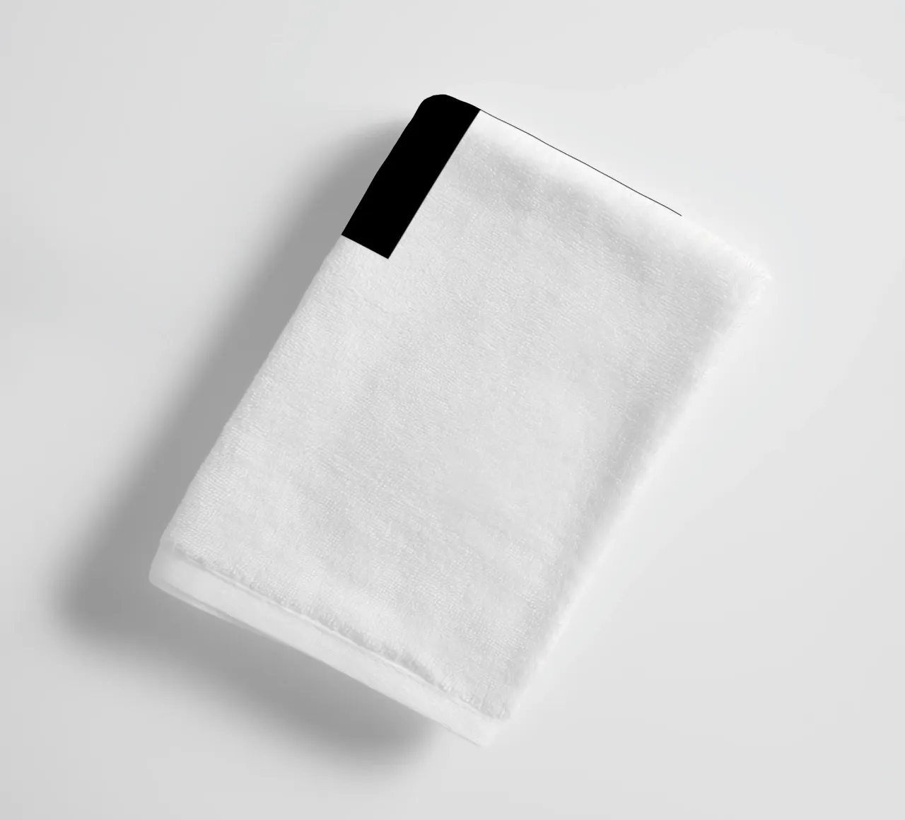 Swiss Cross Blanc et noir Graphisme Monochrome serviette de bain de THE MOTIVATED TYPE