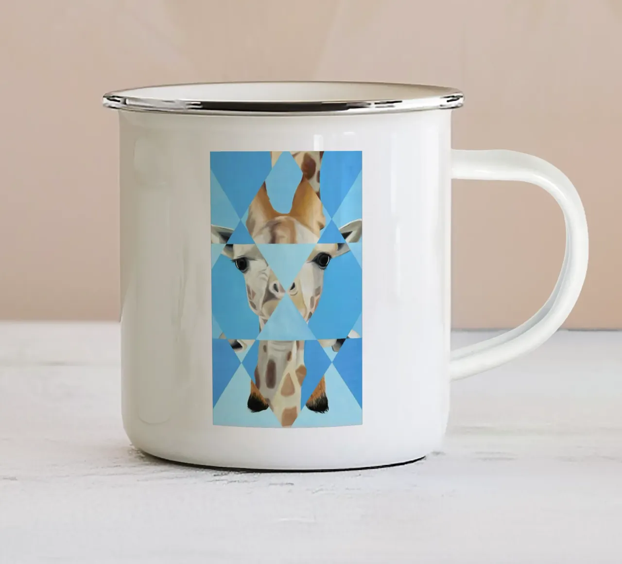 Blue Giraffe tazza in smalto da Allison Chaplin