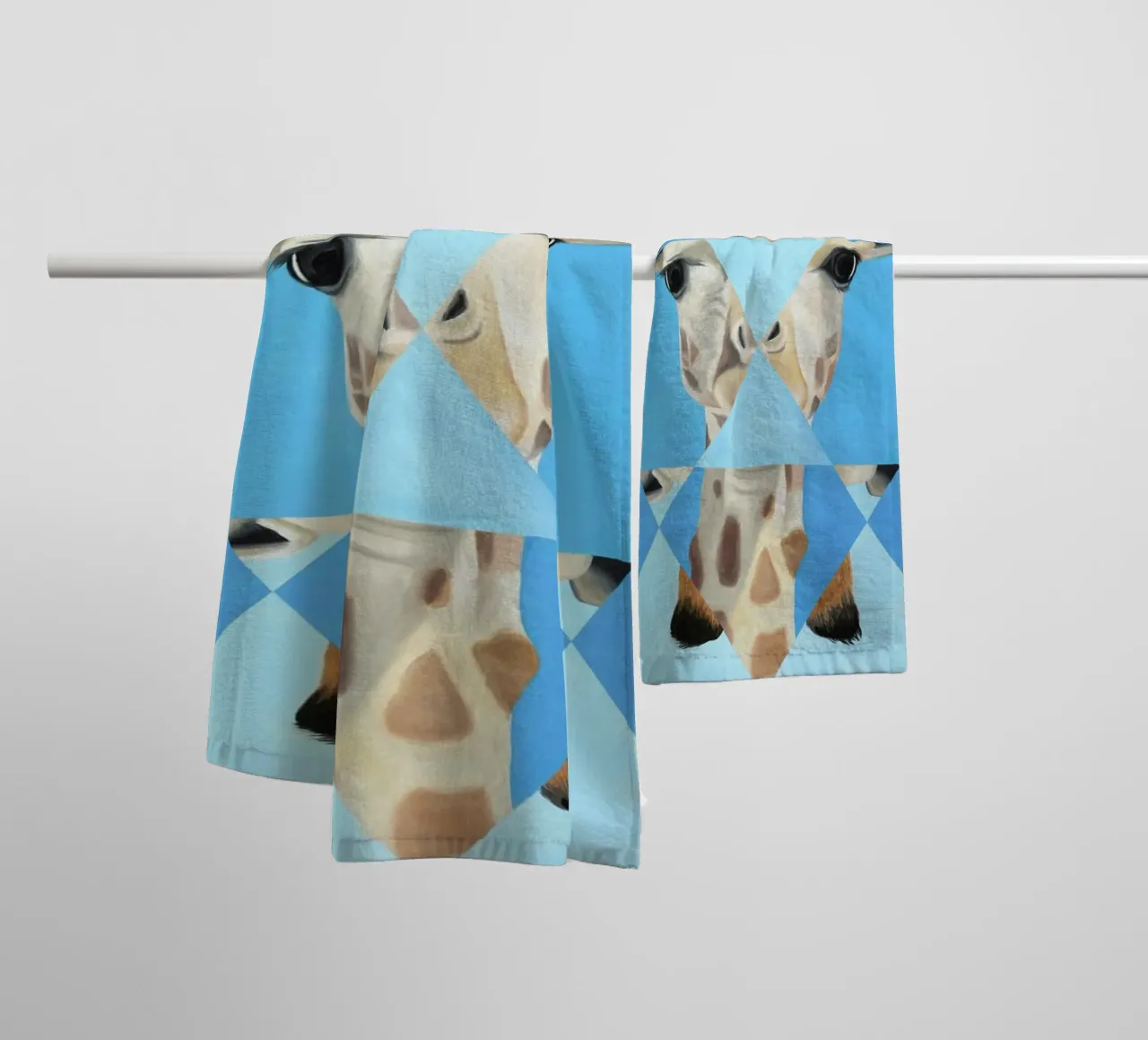Blue Giraffe toalla de baño de Allison Chaplin