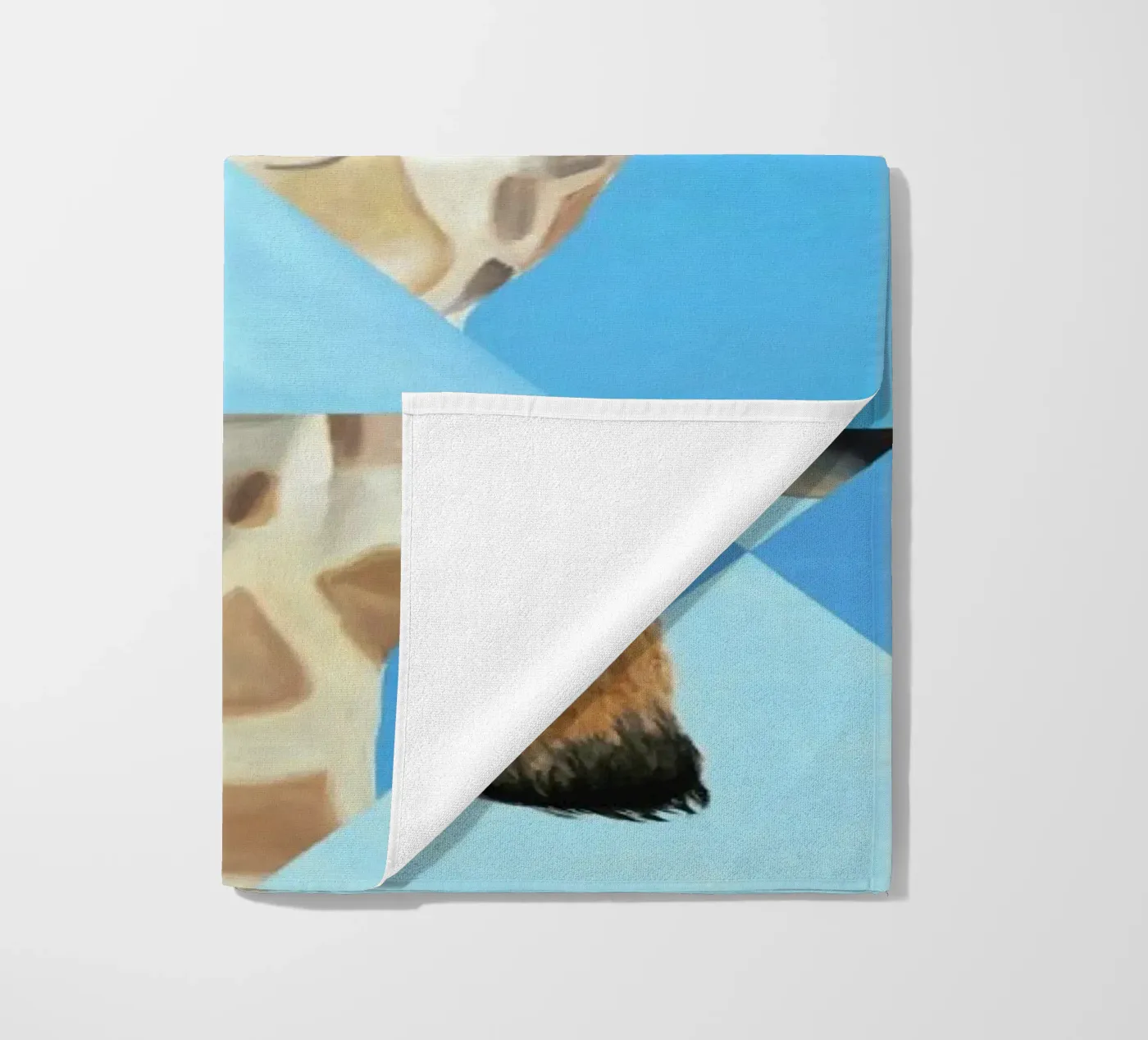 Blue Giraffe telo mare da Allison Chaplin