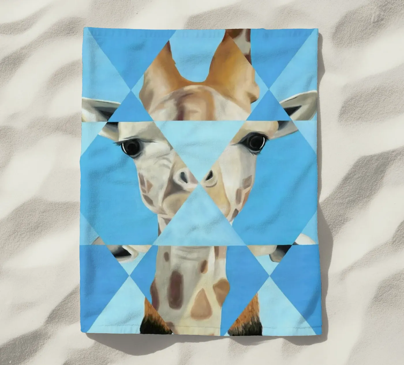 Blue Giraffe telo mare da Allison Chaplin