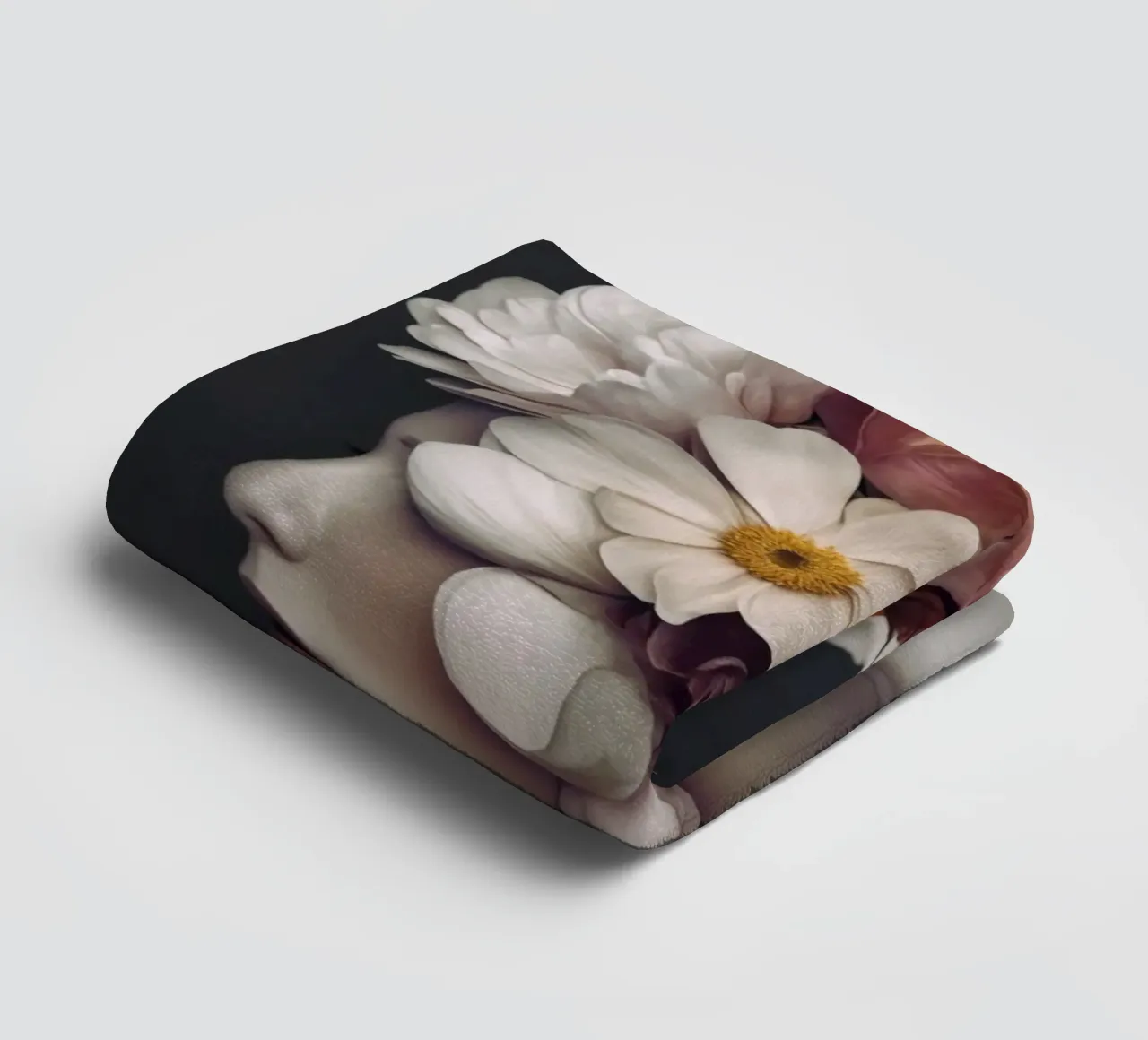 Floral Beauty Portrait towel by Andrea Haase Floral Passion