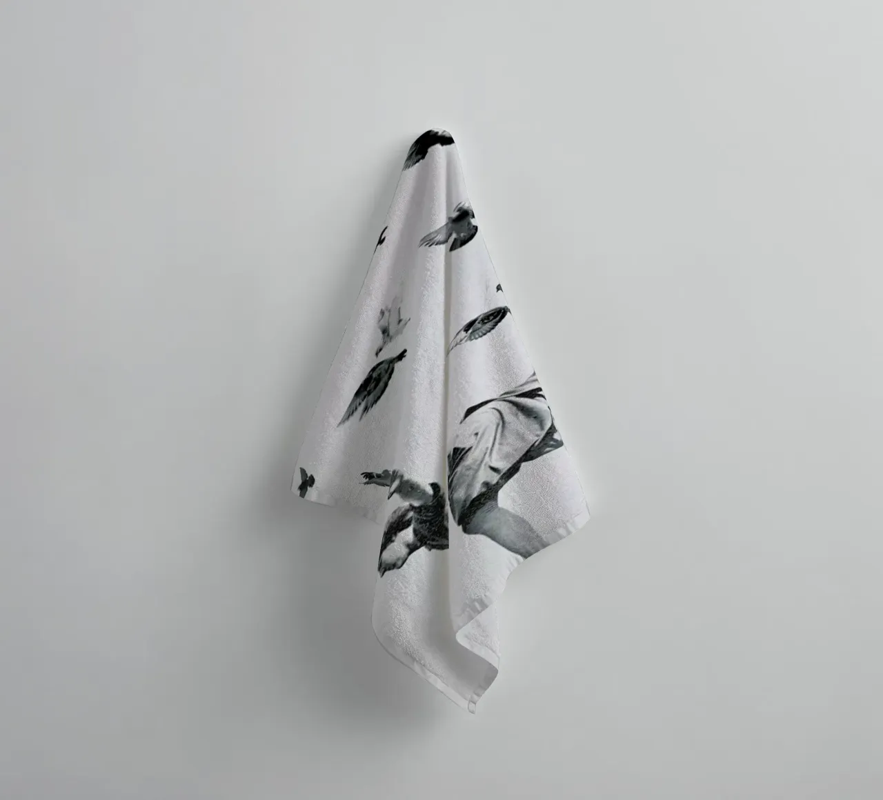 Birds Of A Feather asciugamano da bagno da Jason Brueck