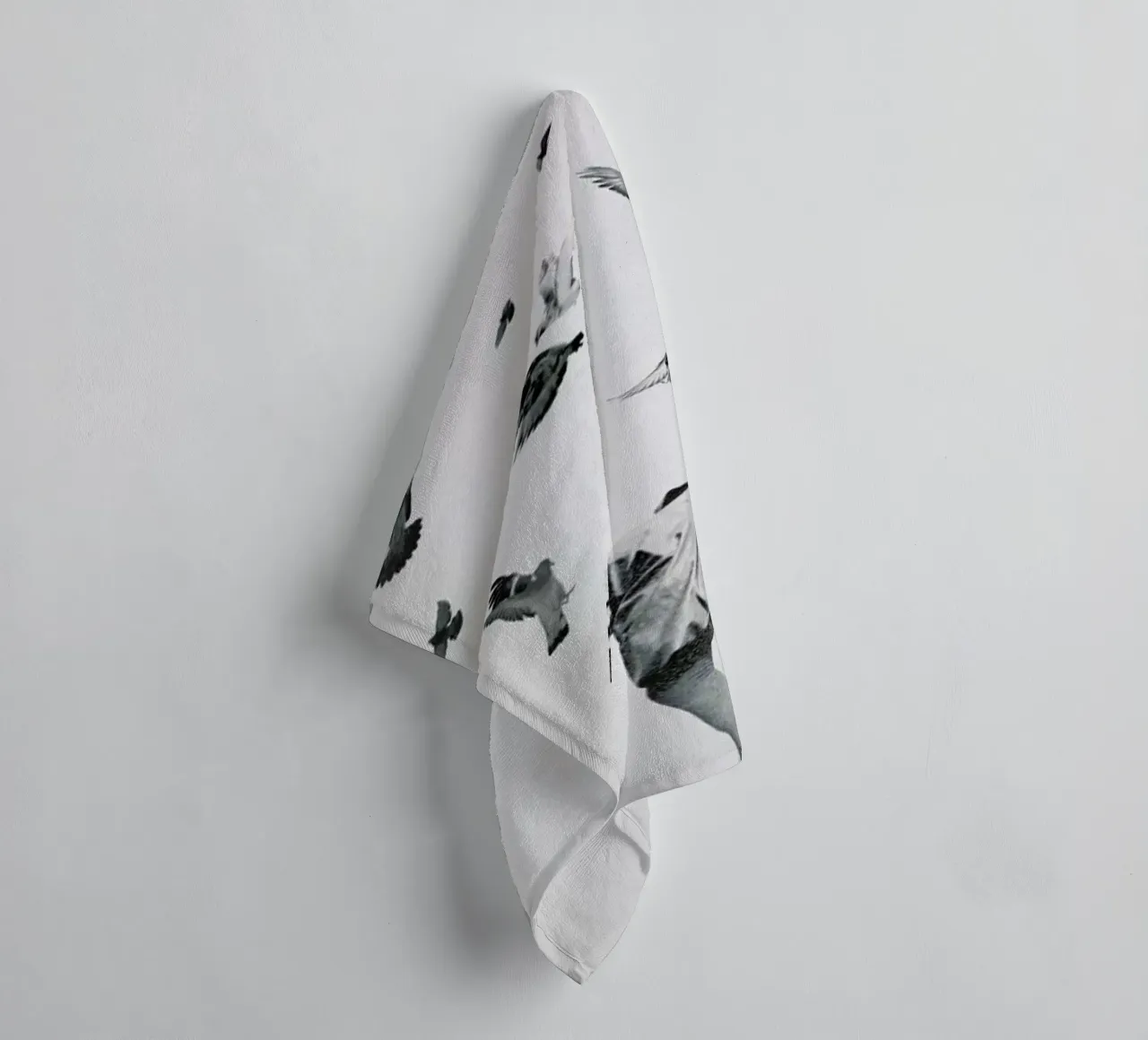 Birds Of A Feather asciugamano da bagno da Jason Brueck
