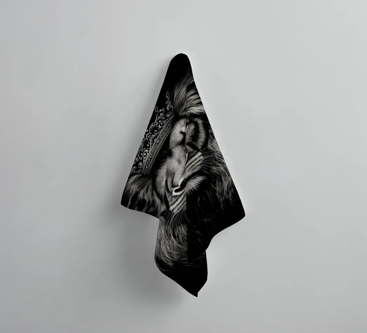 Leeuwenkoning met kroon op zwart badhanddoek van Autofocus