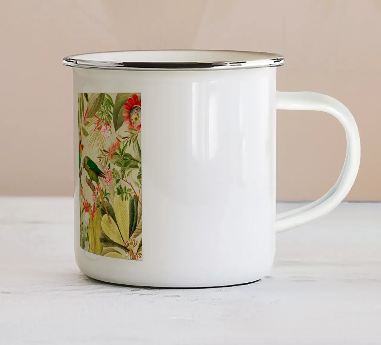 Pappagalli esotici colorati e nostalgici in una giungla tropicale tazza in smalto da Vintage World - Uta Naumann