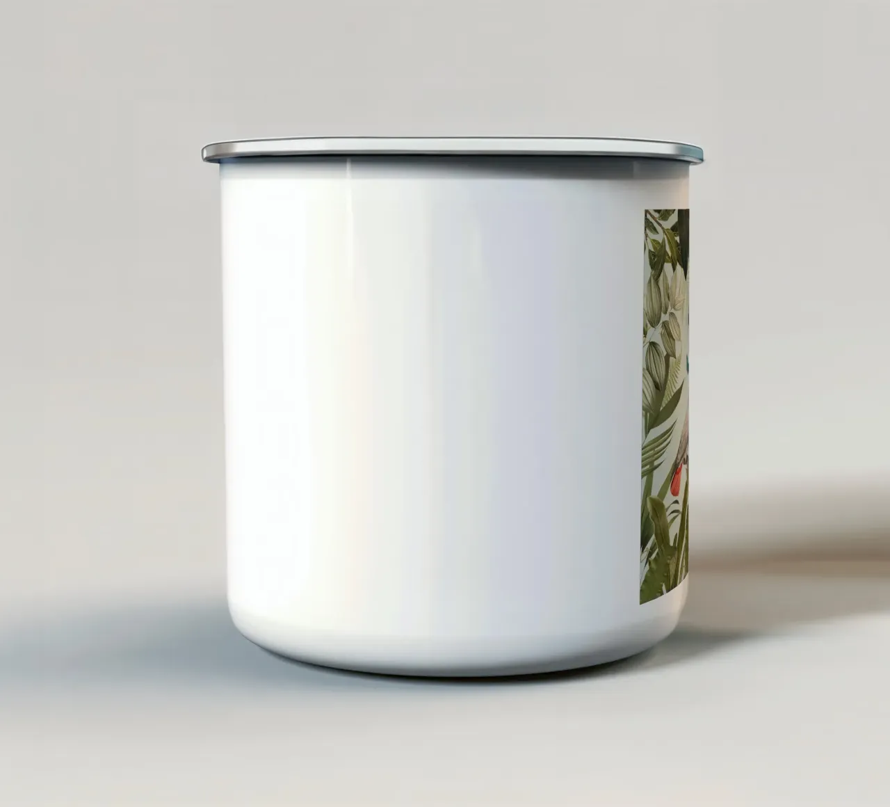 Nostalgici pappagalli tropicali combattono nel paesaggio della giungla tazza in smalto da Vintage World - Uta Naumann