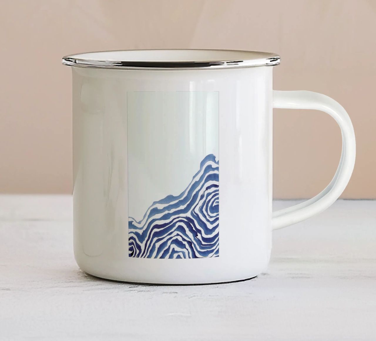 Wave I tazza in smalto da Kristen Polsinelli