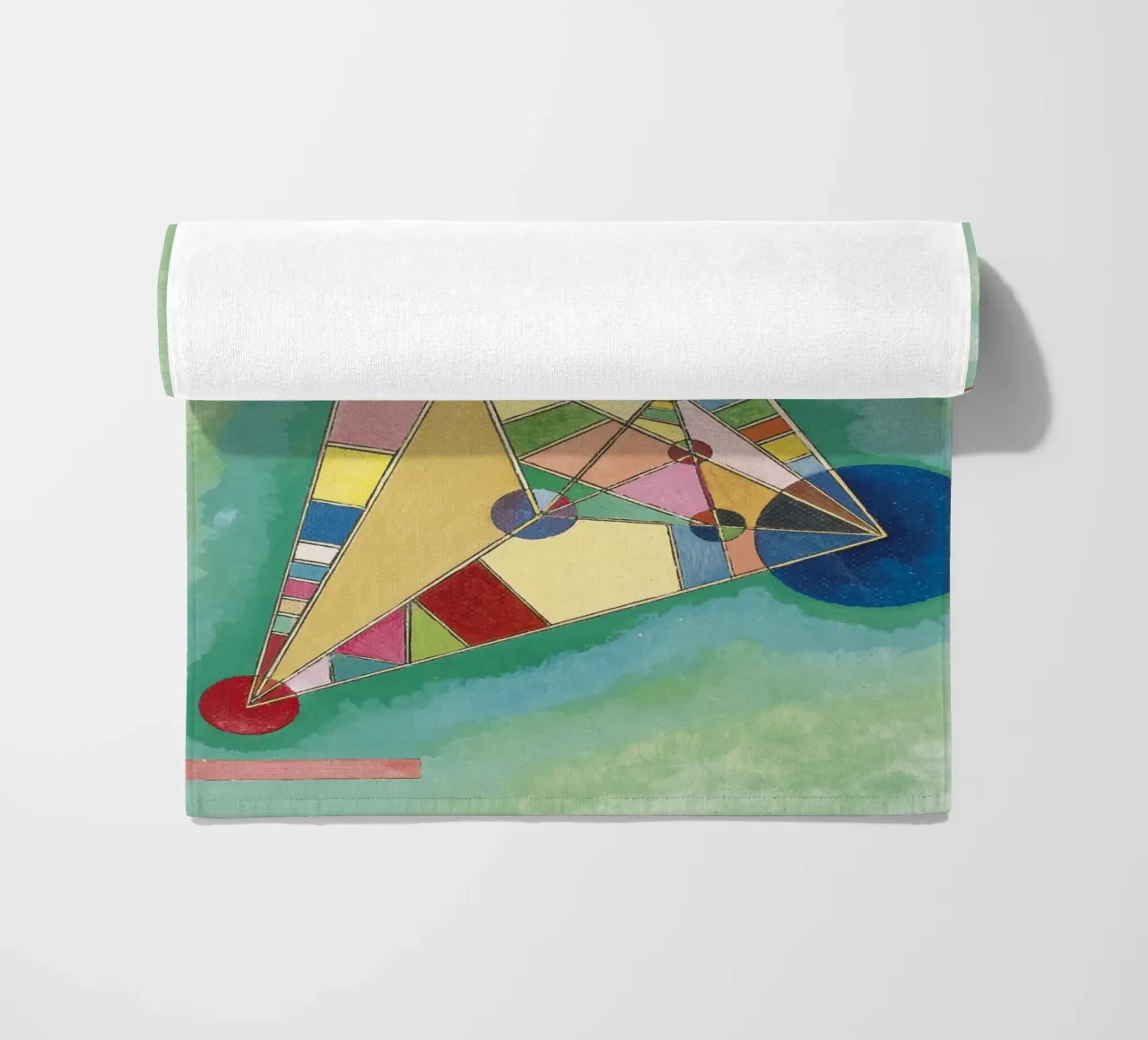 Kandinsky - Variegación en el triángulo toalla de playa de ARTOTHEK