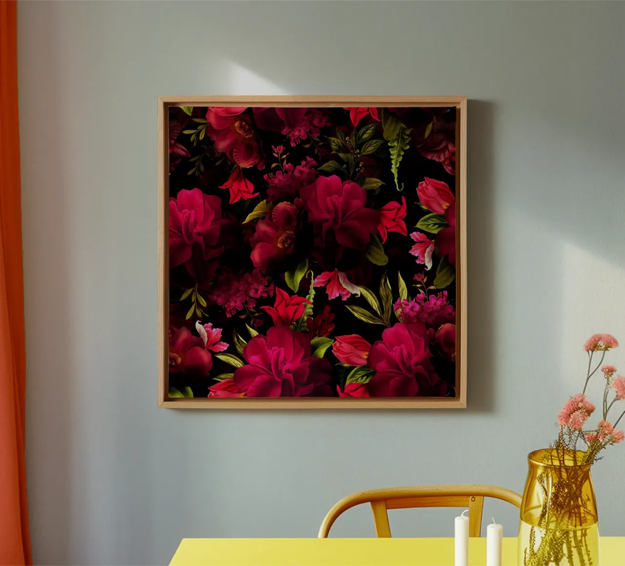 Scuro Moody Borgogna Midnight Vintage Fiori Giardino tela con Cornice a cassetta da Flower Garden - Uta Naumann