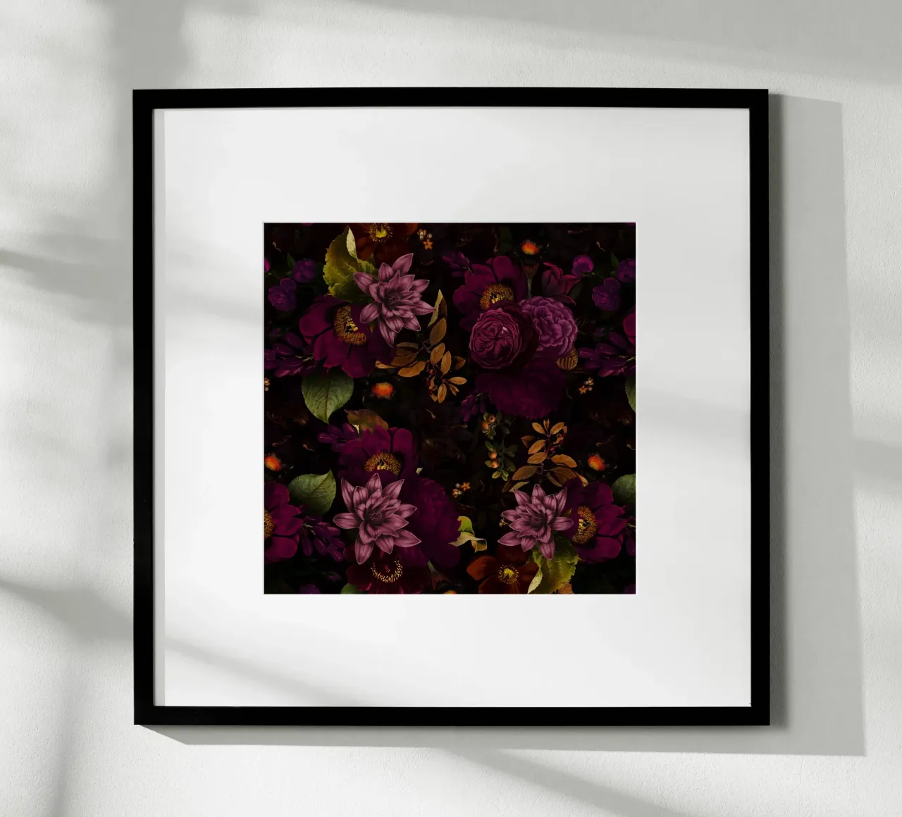 Drammatico roseto borghese di mezzanotte poster da Flower Garden - Uta Naumann