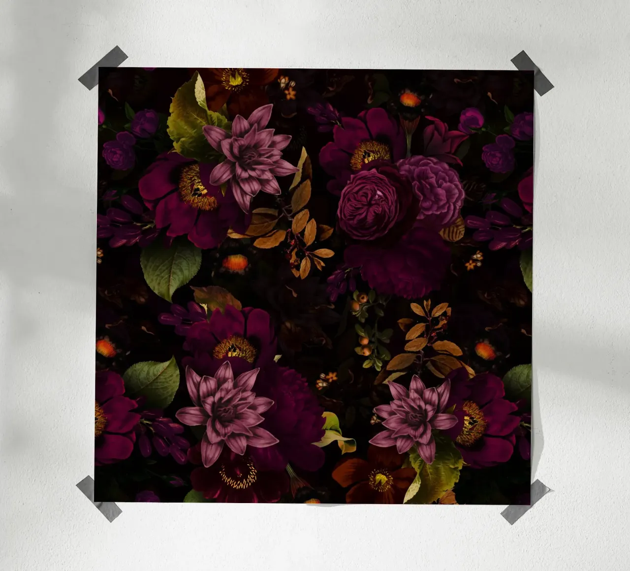 Drammatico roseto borghese di mezzanotte poster da Flower Garden - Uta Naumann