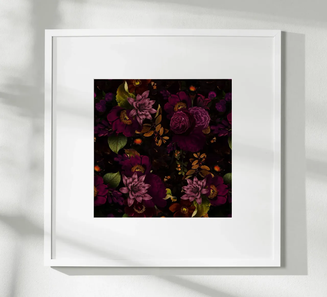 Drammatico roseto borghese di mezzanotte poster da Flower Garden - Uta Naumann