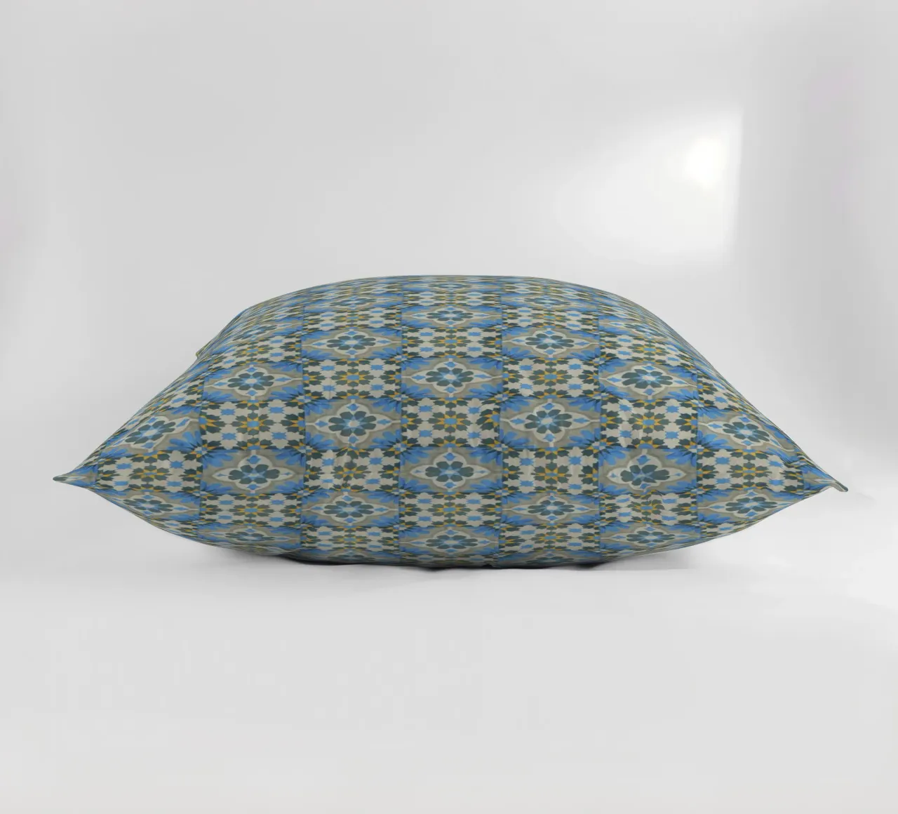 Mosaic Magic: Moroccan Tiles cuscino da Curious Collections by Marielle Leenders