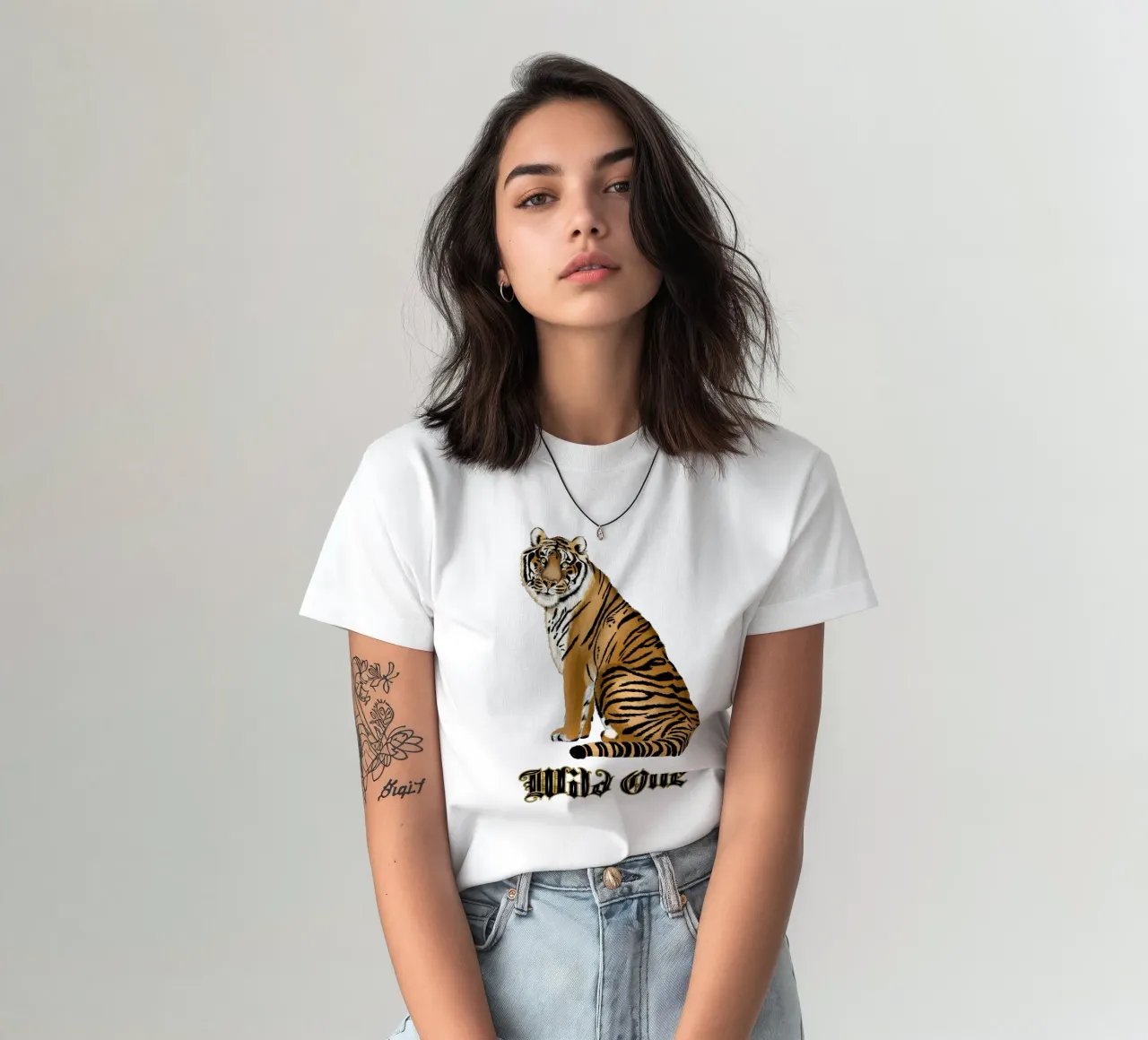 Selvaggio. Tigre. t-shirt da CalliLetters