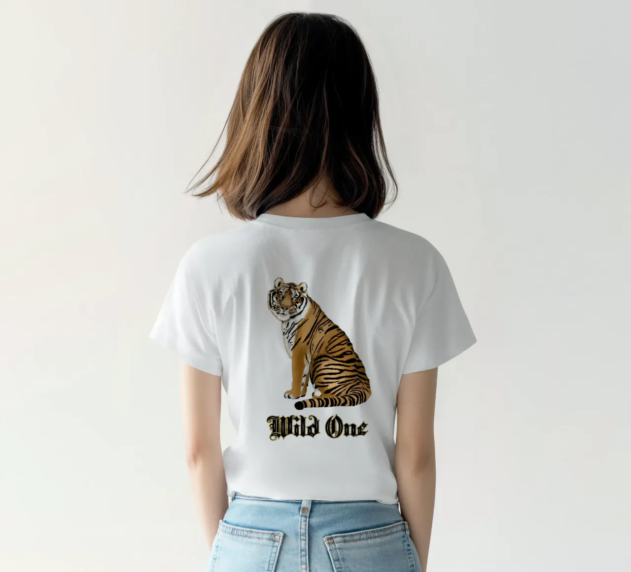 Selvaggio. Tigre. t-shirt da CalliLetters