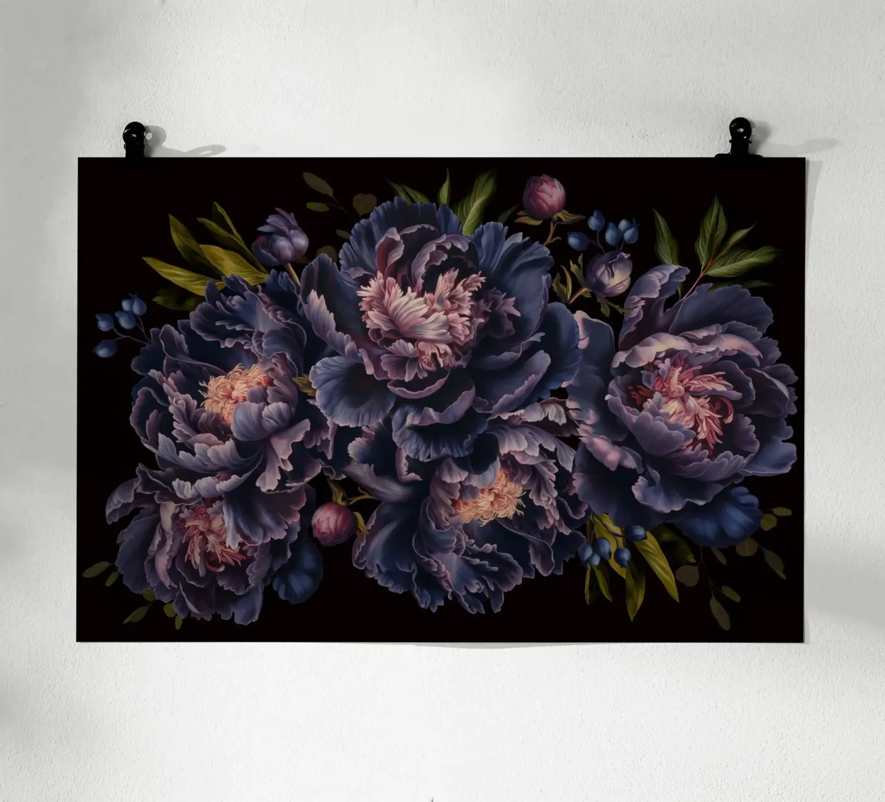 Giardino di peonie gotiche dipinte a mano in viola e borgogna poster con telaio in legno da Flower Garden - Uta Naumann