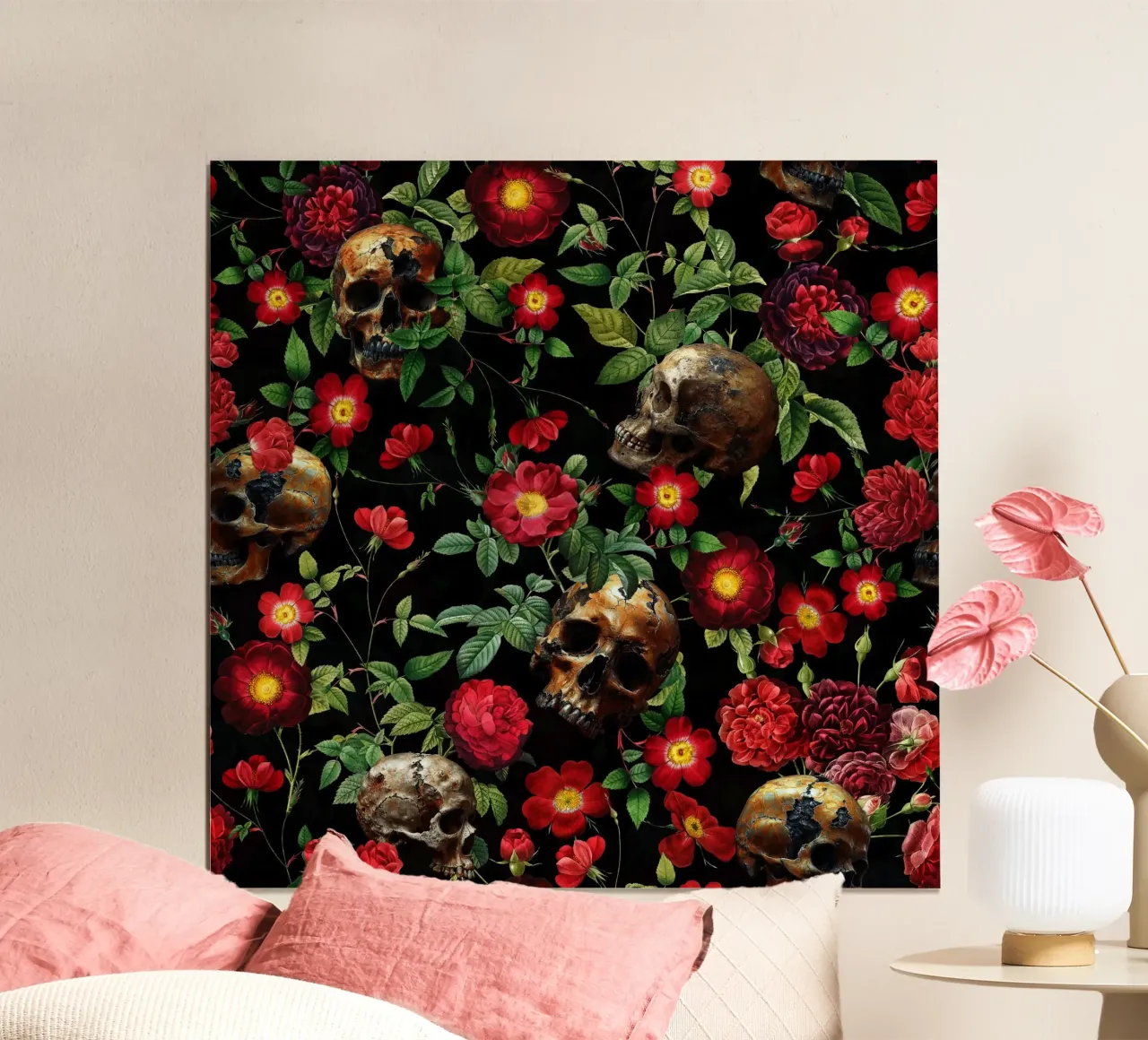 Giardino mistico di mezzanotte con teschi e rose rosse poster con telaio in legno da Flower Garden - Uta Naumann