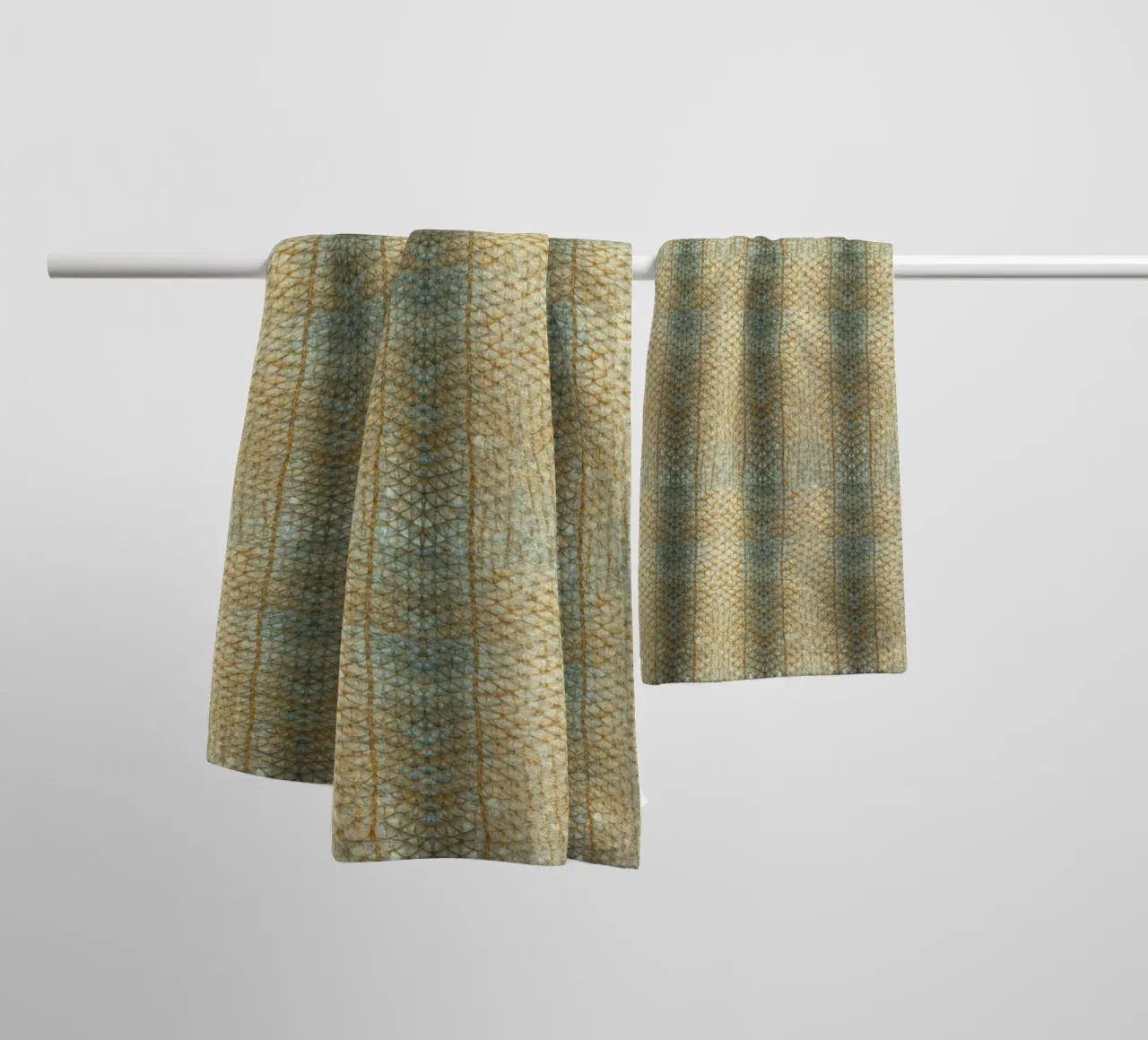 Aquatic Elegance: Fish Skin Pattern asciugamano da bagno da Curious Collections by Marielle Leenders