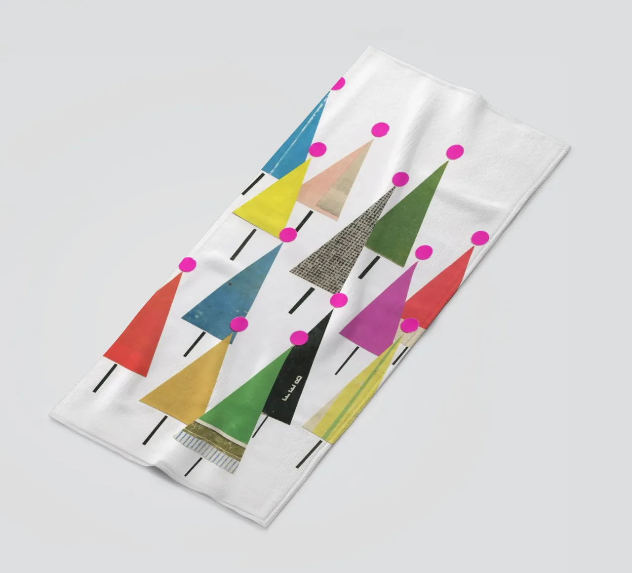 Foresta invernale telo mare da Cassia Beck Collage