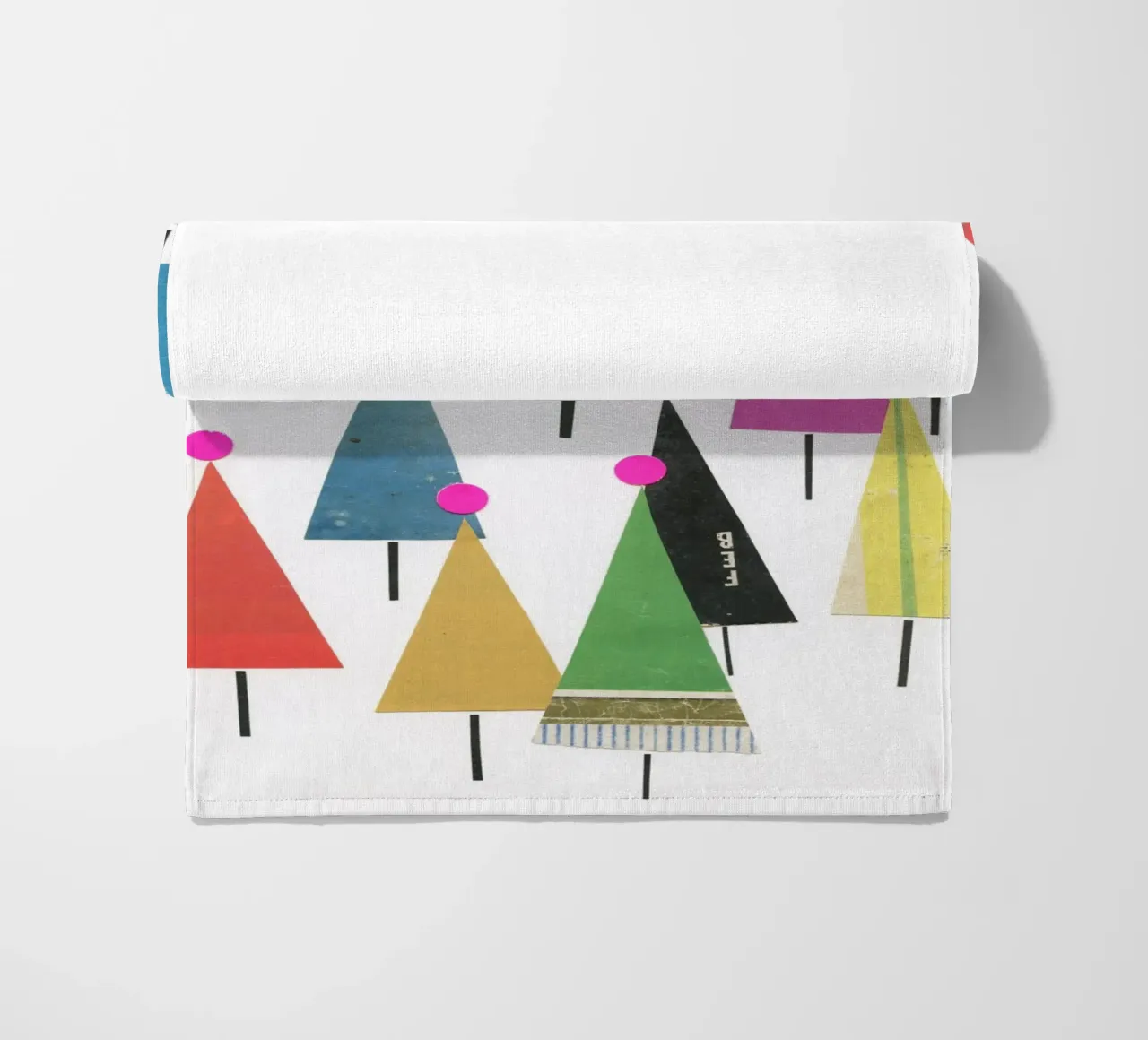 Foresta invernale telo mare da Cassia Beck Collage