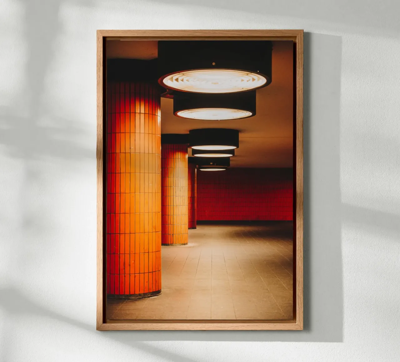 Tunnel della metropolitana di Berlino, fotografia di industria e architettura tela con Cornice a cassetta da Bold and Retro