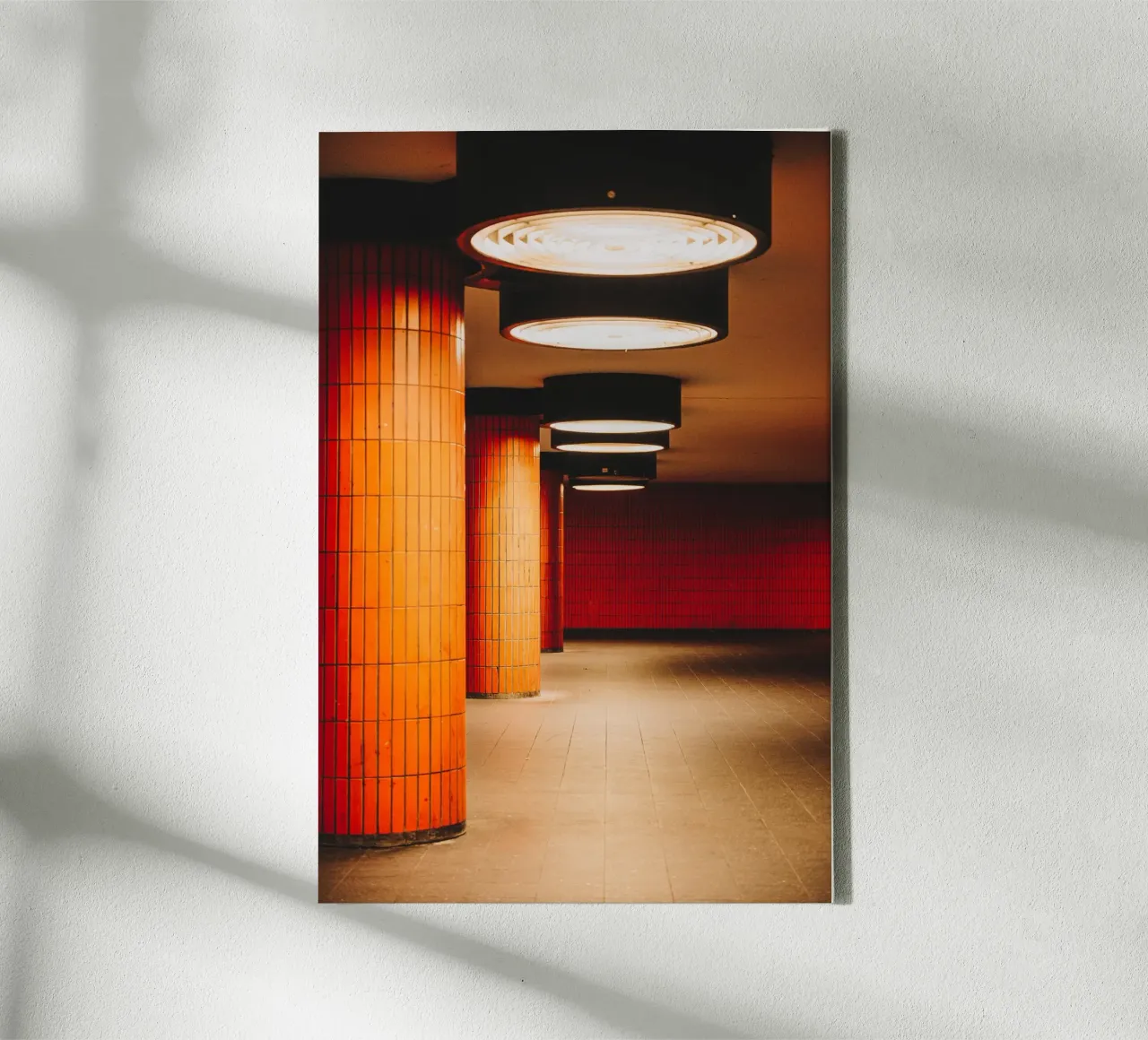 Tunnel della metropolitana di Berlino, fotografia di industria e architettura tela con Cornice a cassetta da Bold and Retro