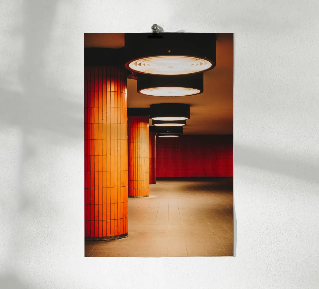Tunnel della metropolitana di Berlino, fotografia di industria e architettura poster da Bold and Retro