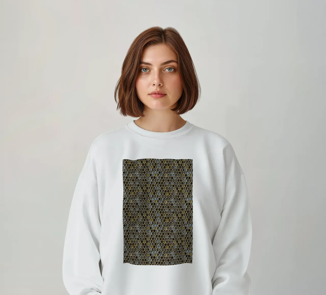 Golden Geometry: Honeycomb Pattern sweatshirt van Curious Collections by Marielle Leenders