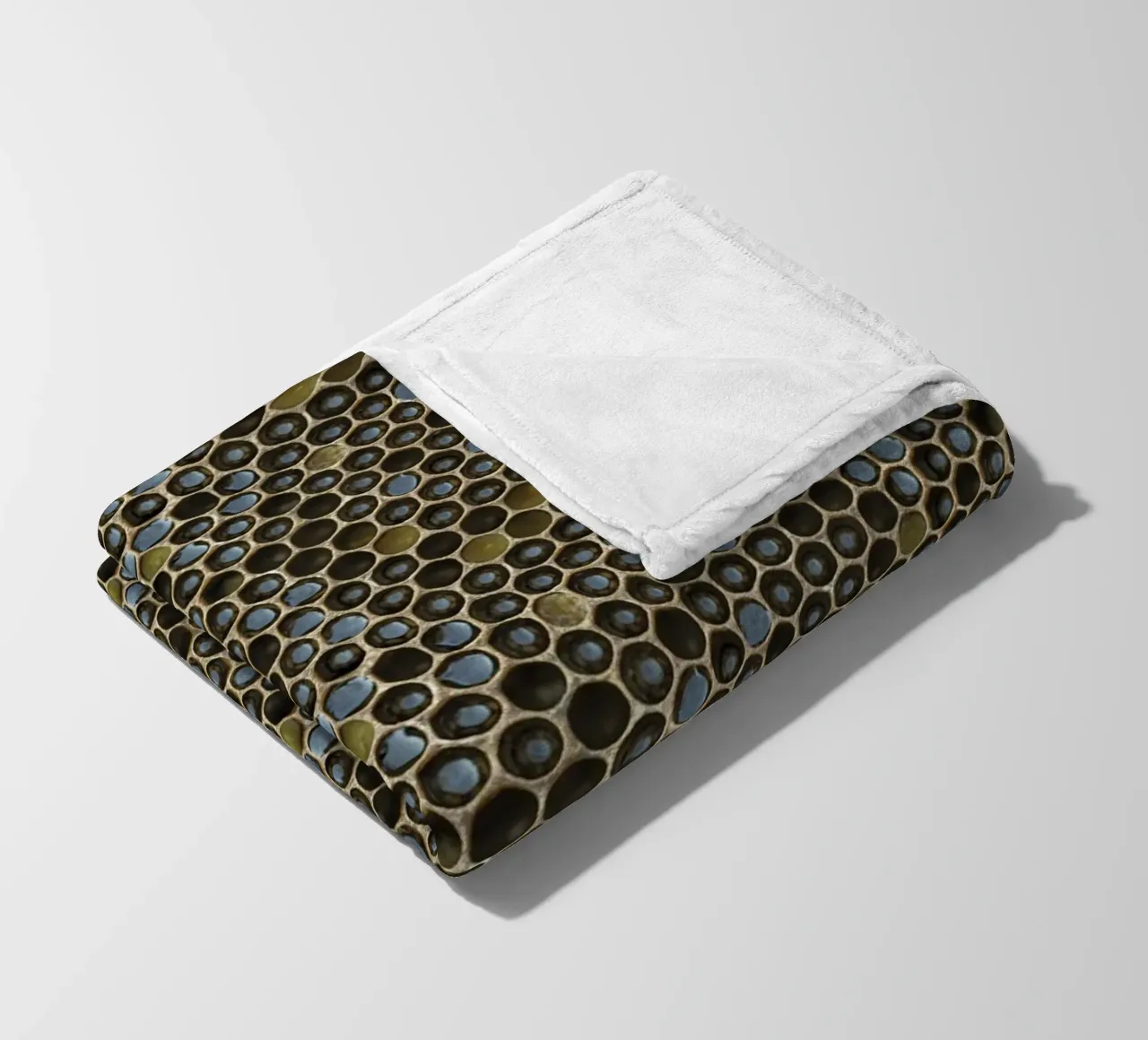 Golden Geometry: Honeycomb Pattern coperta in pile da Curious Collections by Marielle Leenders