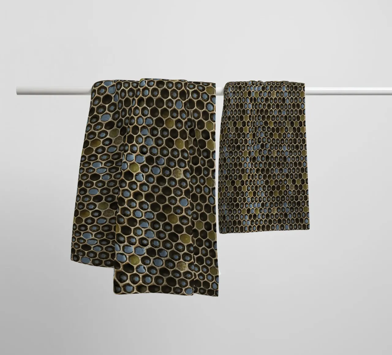 Golden Geometry: Honeycomb Pattern asciugamano da bagno da Curious Collections by Marielle Leenders