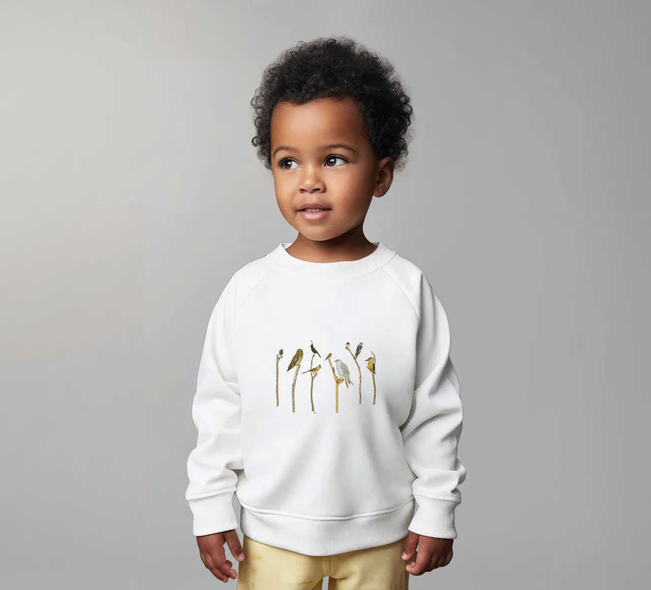 Branching Beauty: Birds on Branches felpa neonato da Curious Collections by Marielle Leenders