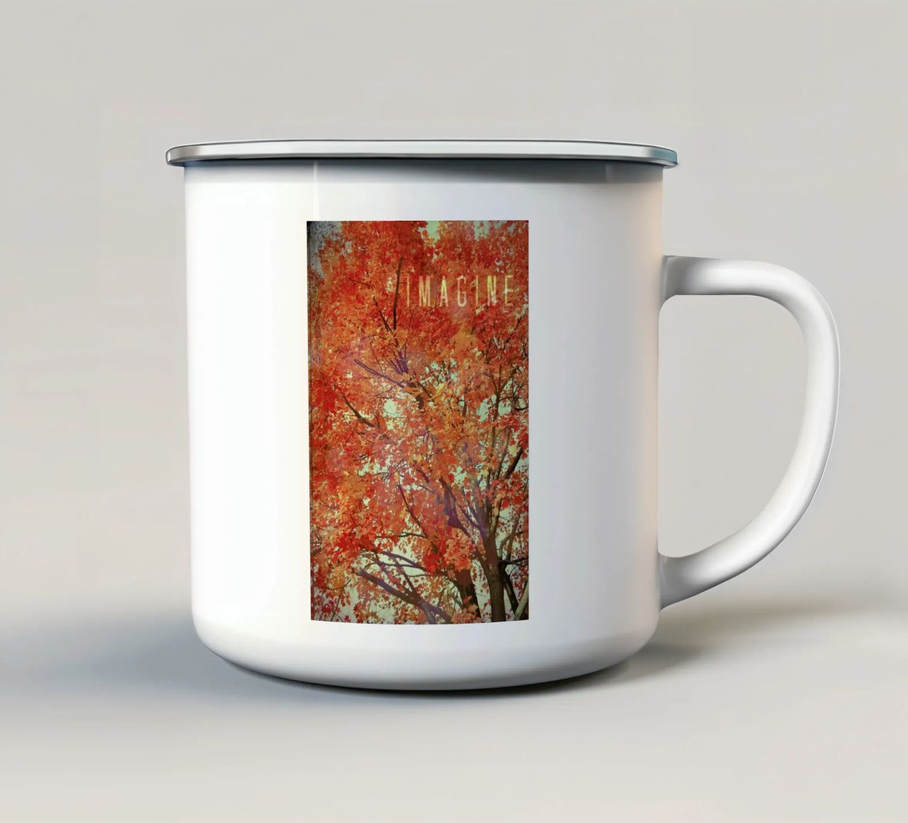 Imagine tazza in smalto da Robin Delean