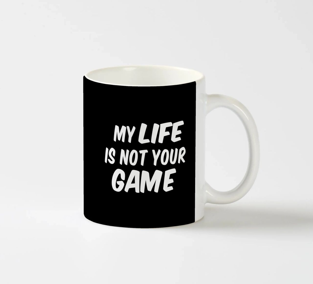 My life is not your game Keramik Tasse von happieeagle