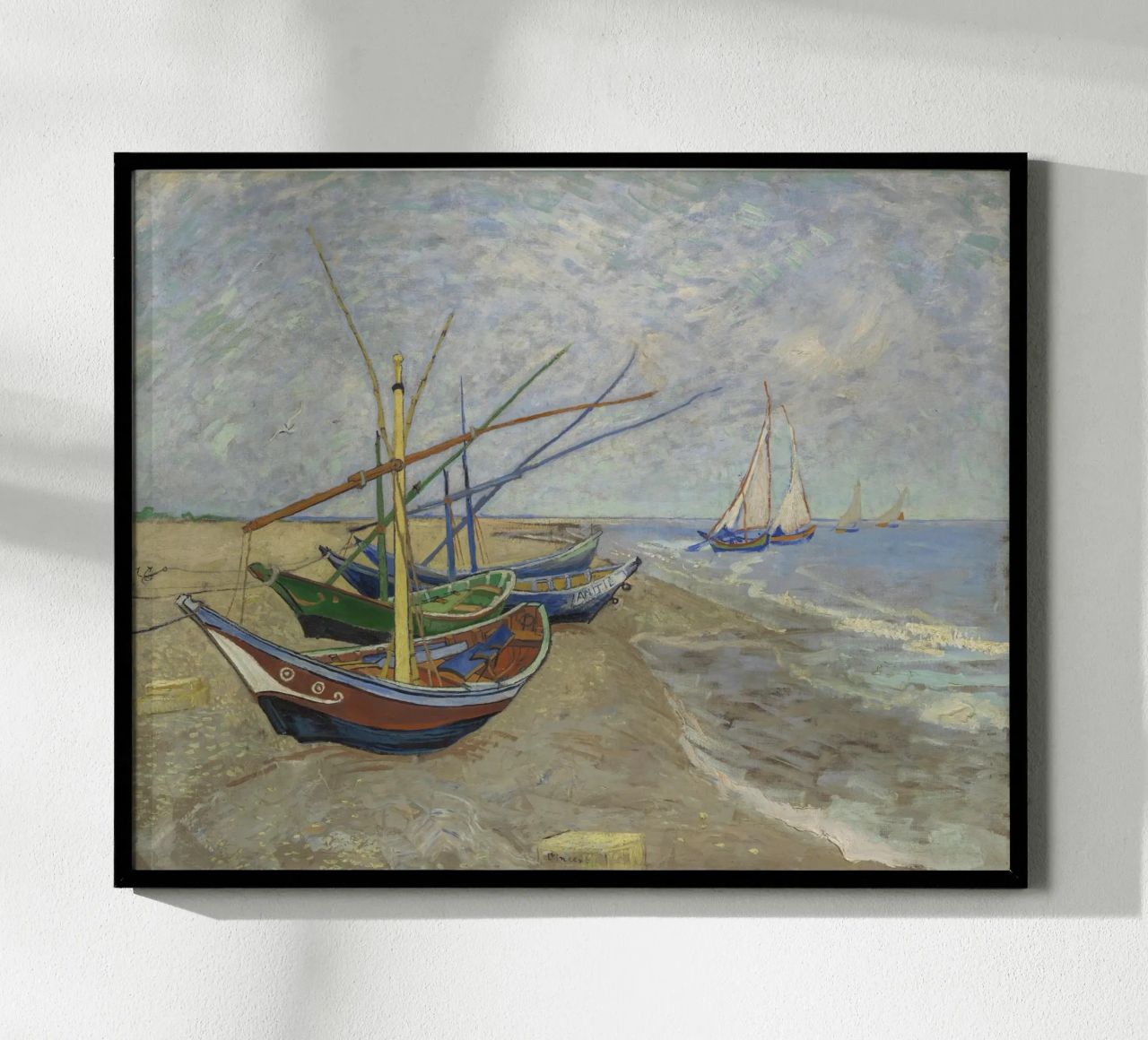 Van Gogh - Boote a Les Saintes poster da Carinaprint