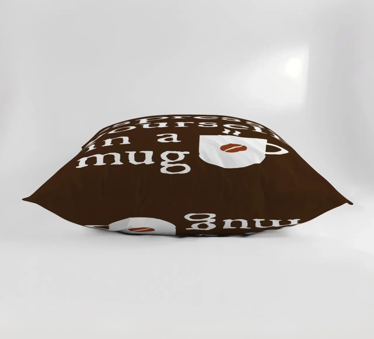 Espresso yourself in a mug cuscino da happieeagle