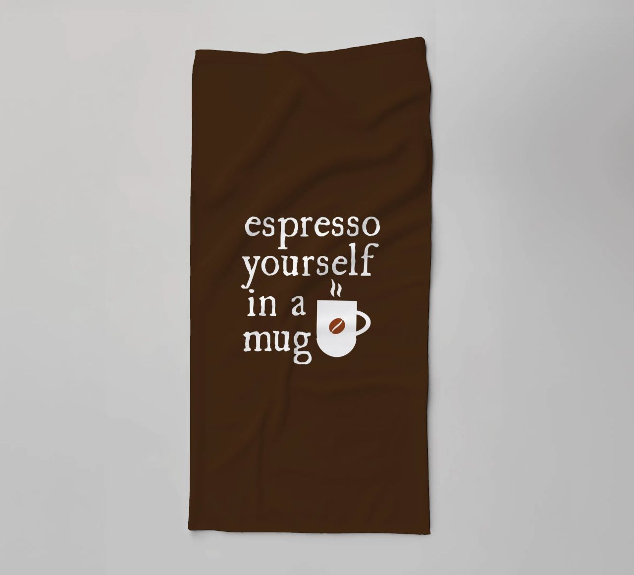 Espresso yourself in a mug Handtuch von happieeagle