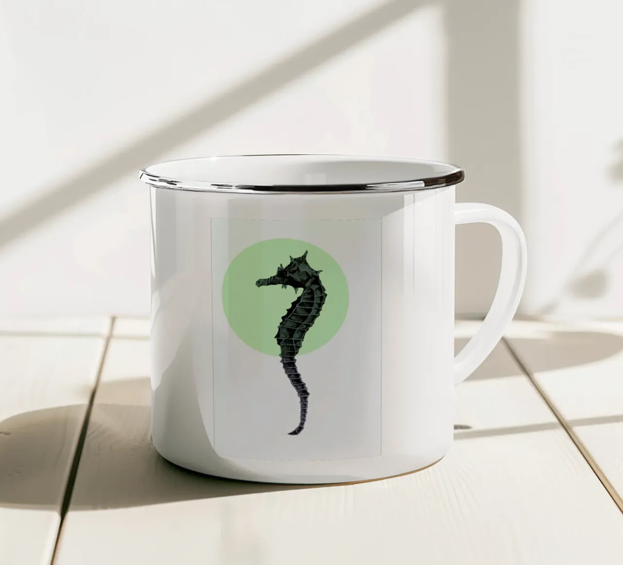 Seahorse tazza in smalto da Morgan Kendall