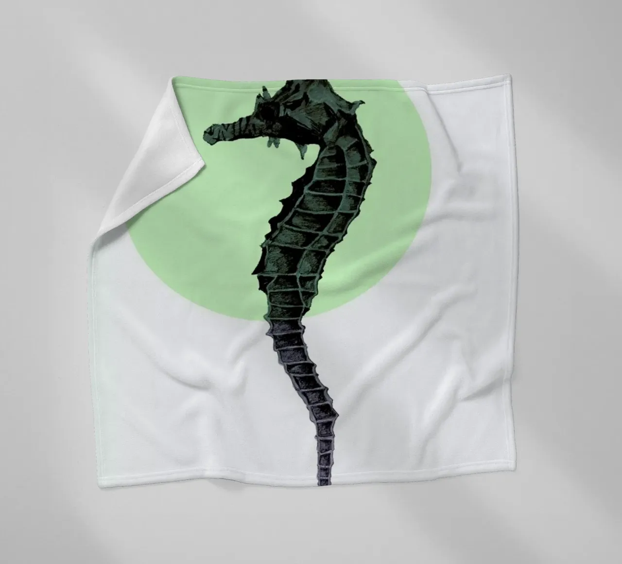 Seahorse coperta in pile da Morgan Kendall